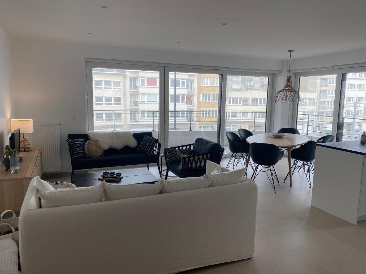 Lichtrijk 2-Slaapkamerappartement Met Zeezicht En Gratis Parking オステンド エクステリア 写真