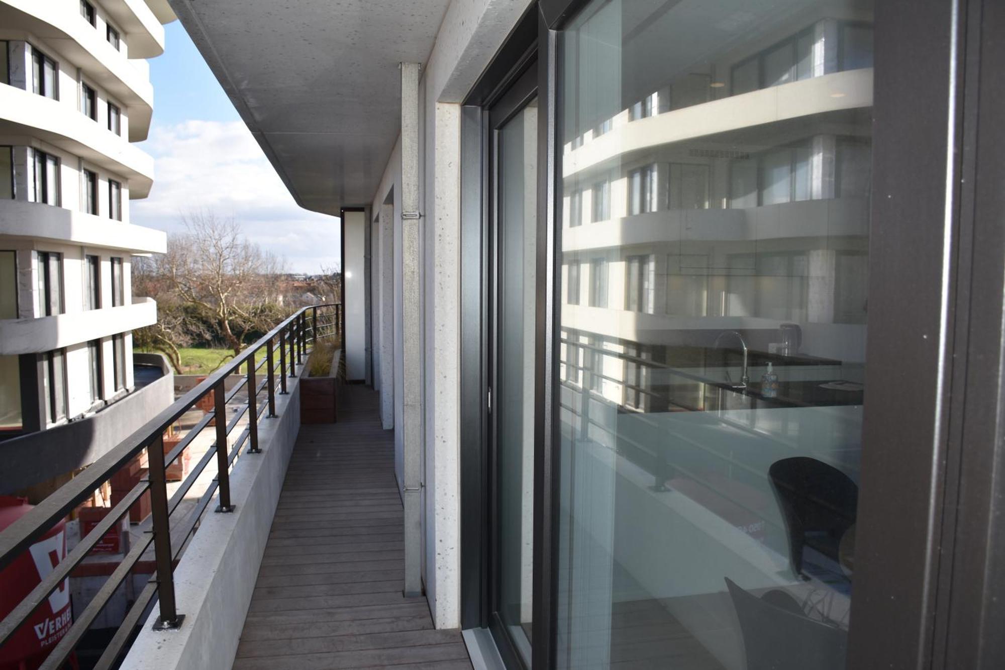 Lichtrijk 2-Slaapkamerappartement Met Zeezicht En Gratis Parking オステンド エクステリア 写真
